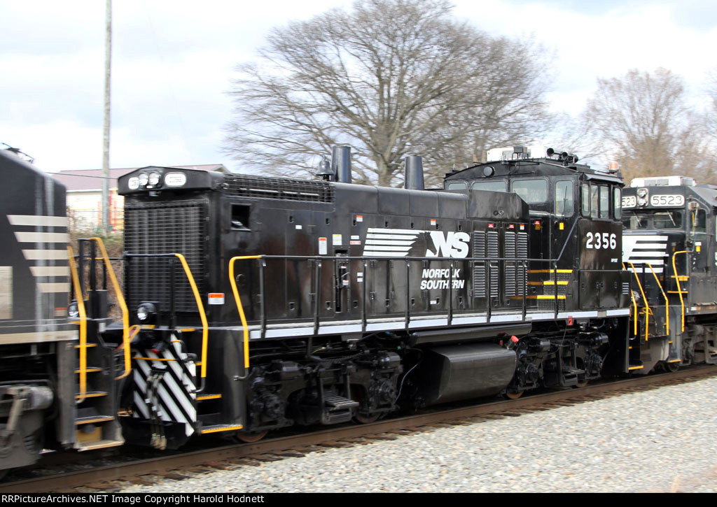 NS 2356 (MP15E) races southbound on NS train 337